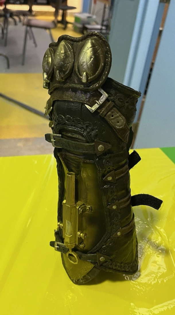Assassin’s Creed Hidden Blade Gauntlet Replica Ubisoft Collectible Cosplay Prop