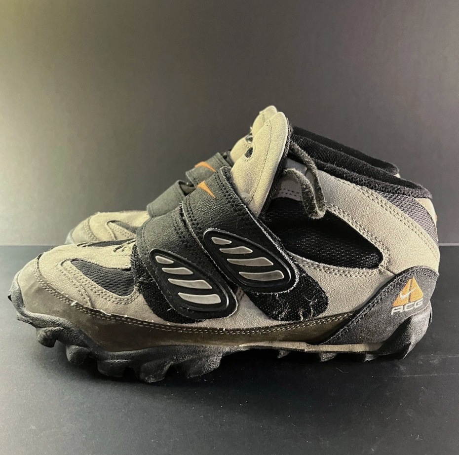 1990s Nike ACG mountain biking trail cleats Men’s Size 8.5