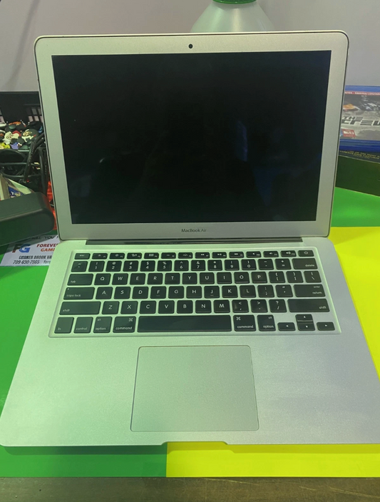 2013 Macbook Air - Does not power On - Mint Condition - For parts
