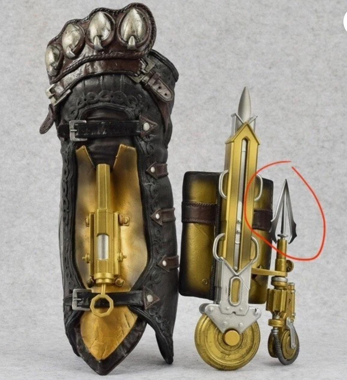 Assassin’s Creed Hidden Blade Gauntlet Replica Ubisoft Collectible Cosplay Prop